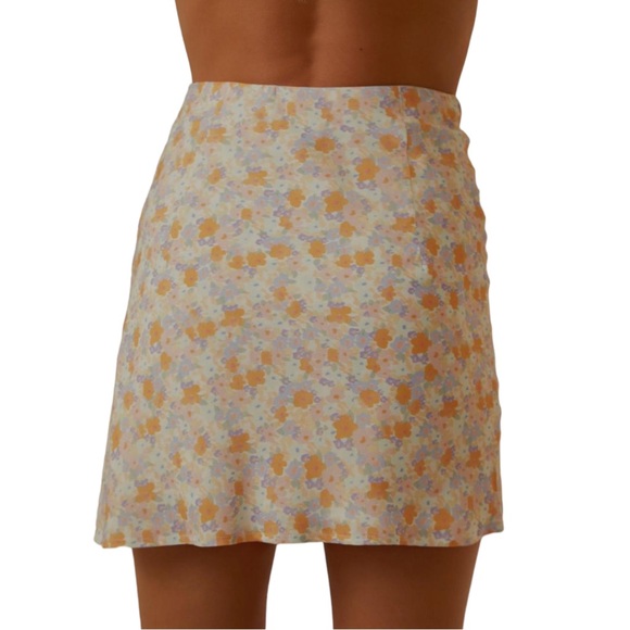 Cools Club Mini Floral Skirt Size 6 Small - Picture 2 of 8